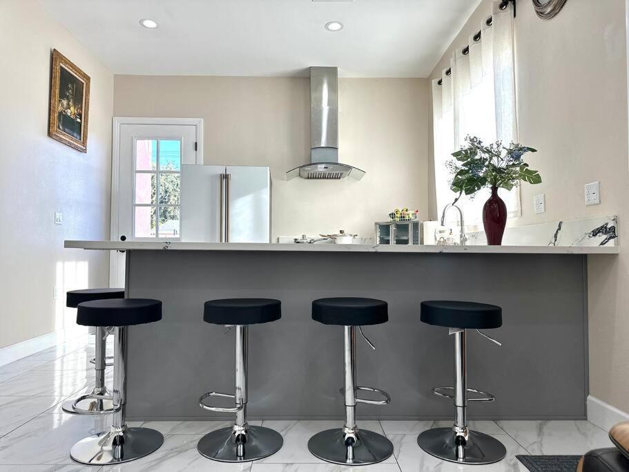 Villa New Renovated House In Little Saigon Midway City Exterior foto